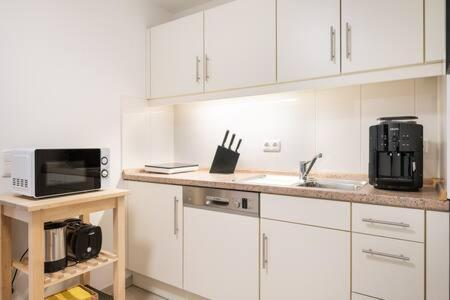 Marienplatz Apartment 2 Bedrooms Living Room Kitchen 뮌헨 외부 사진